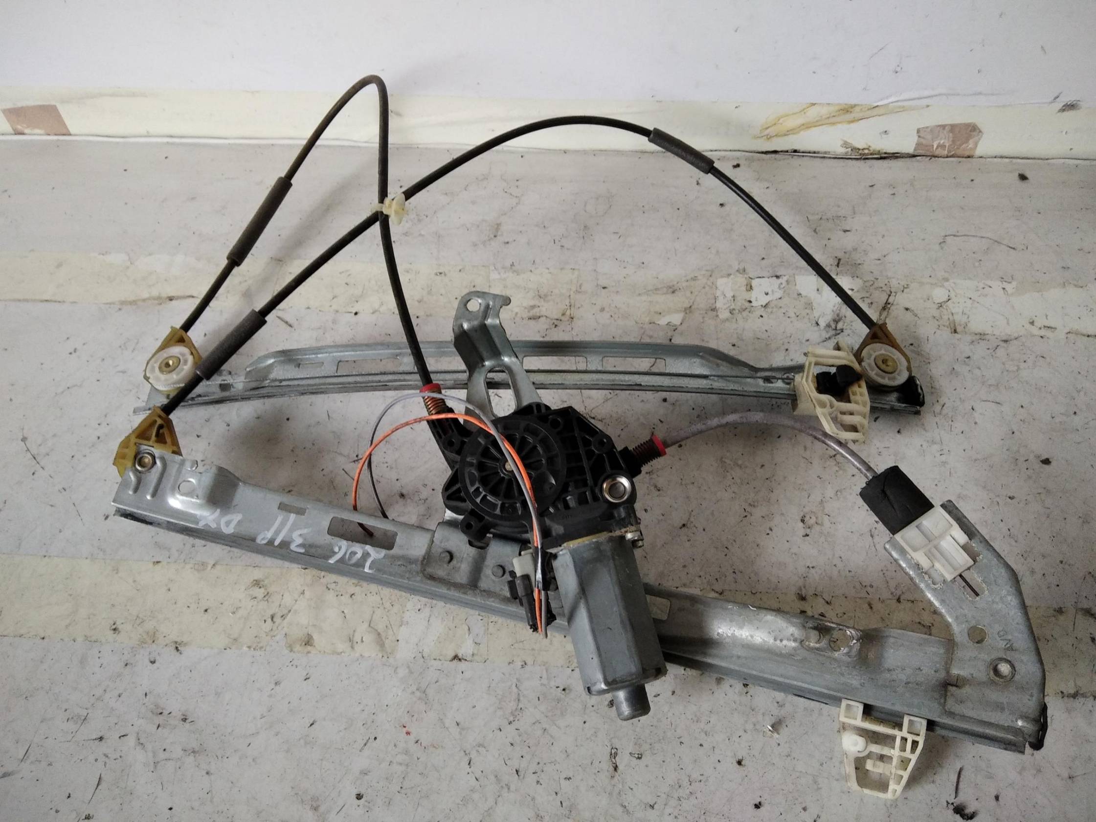 Alzacristallo elettr. porta ant. dx.